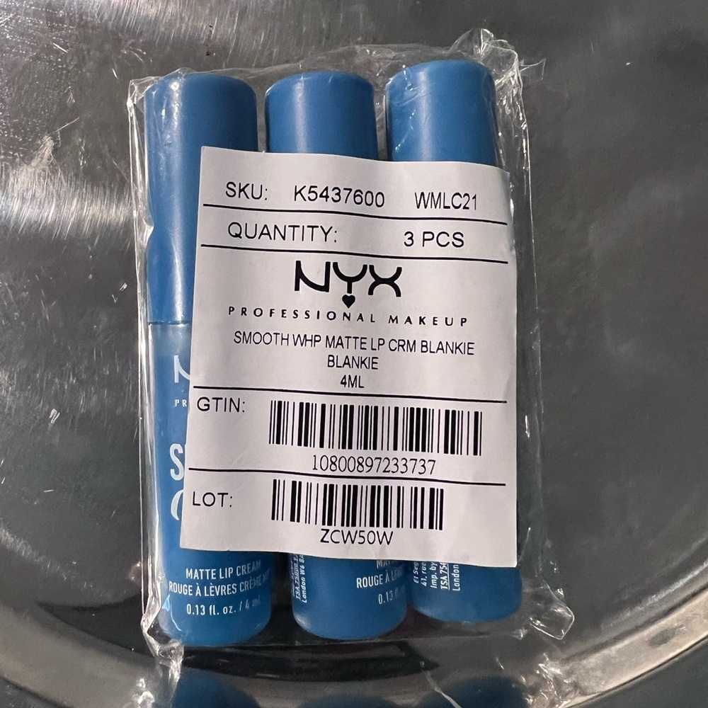 NYX Blue Matte Lip Cream Trio
